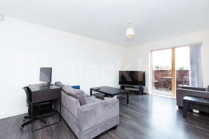 stunning 3 bedroom property to rent with large balcony minutes to a tube New Clocktower Place  , Islington / Caledonian Road